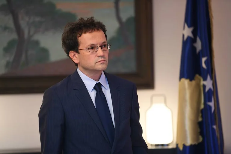 Murtezai: Macron dijo que el acuerdo final de Kosovo debe alcanzarse para 2020