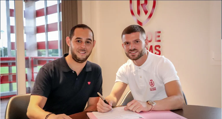 Officiel: Valon Berisha rejoint Reims, devient coopérative avec Arber Zenel