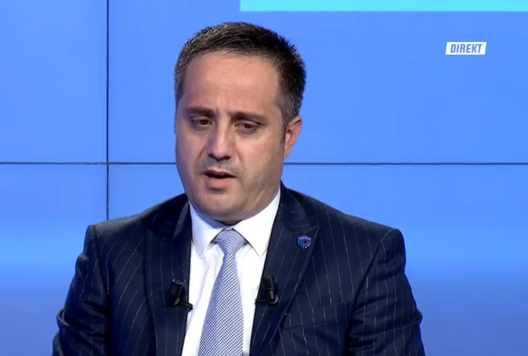 Selmanaj: Francia es bloqueador de visa, tiene reservas que un éxtasis ocurre en la región