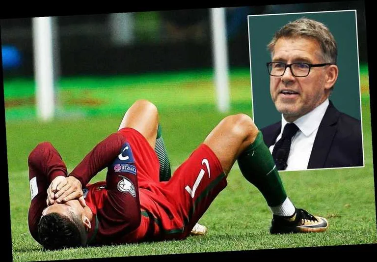 CR7 sleeps five times a day before night's sleep