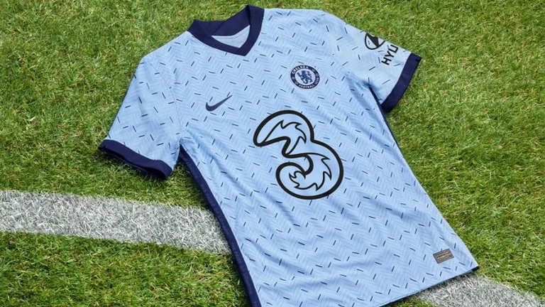 La deuxième Chelsea Fanella est en comparaison avec le pyjama
