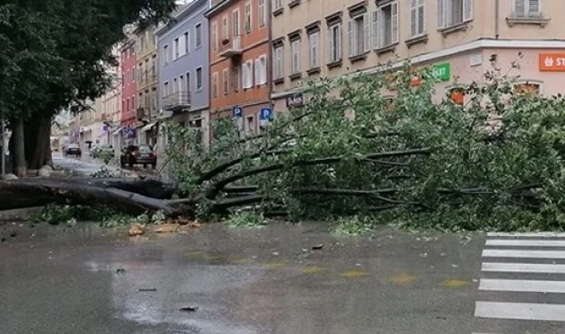 Bad weather hits Croatia, wind up to 160km an hour