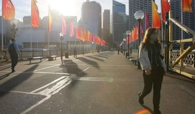 191 nouveaux cas signalés en 24 heures, Melbourne rétablit l'isolement