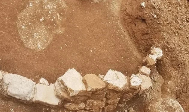 Në Himarë zbulohet varreza tumulare e shekullit XV-XII para Krishtit