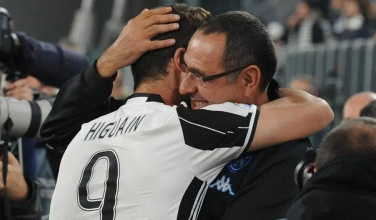 Sarri: Me Higuainin grindemi gjithnjë në stërvitje sepse…