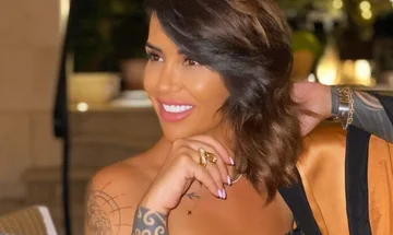 Jonida Maliqi semble provocatrice en bikini