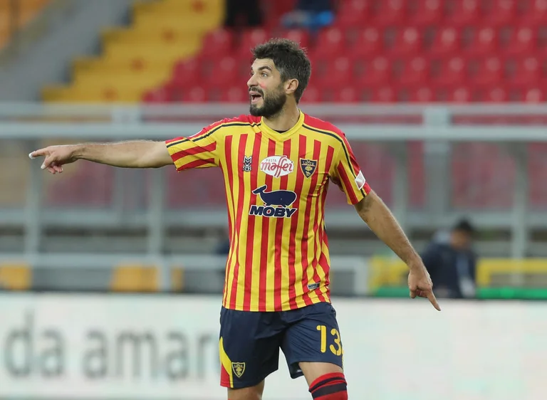 Serie A në ankth: Futbollisti i Lecces përfundon në spital me ethe