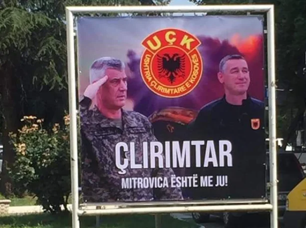Mitrovica mbush billbordet në përkrahje të Thaçit e Veselit