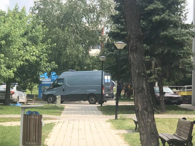 Hetuesia largohet nga Infektiva