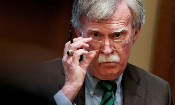 Bolton: Shkëmbimi territorial nuk ishte ide e imja, e kërkuan liderët e Kosovës dhe Serbisë