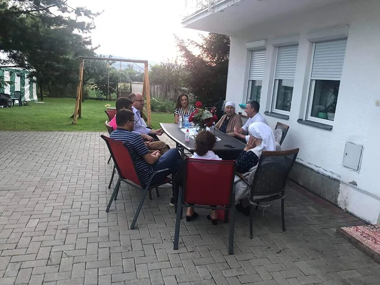 Veseli viziton nënën e heroit Afrim Zhitia