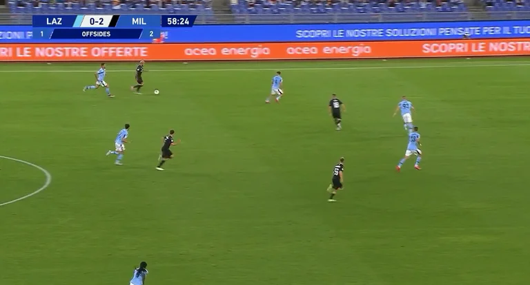 Milani po i jep leksione futbolli Lazios, Ante Rebic shënon për 3-0