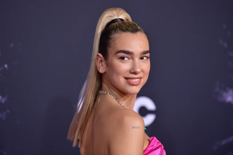 Dua Lipa: Në Kosovë nuk mund të bëja muzikë ashtu siç dëshiroja
