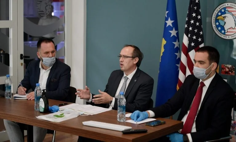 Hoti takon bizneset, pakoja e rimëkëmbjes ekonomike tek pas rishikimit të buxhetit