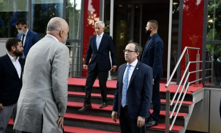 ​Hoti viziton sot Shqipërinë
