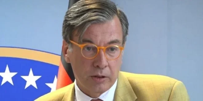 Ambasadori gjerman rreth koronavirusit: Të padurueshme pamjet në rrugë dhe tarracave të kafeneve