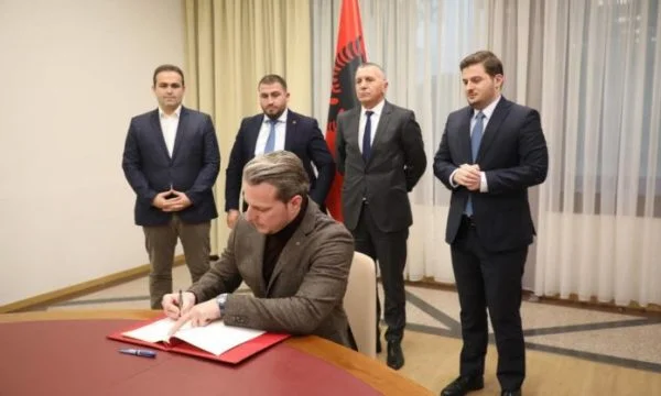 Kamberi konfirmon lajmin e mirë: Shqiptarët kanë tre deputetë në Kuvendin e Serbisë