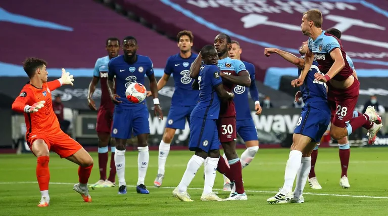 West Ham fiton në shtëpi, mposht Chelsean