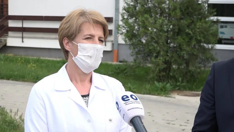 Drejtoresha e Infektivës: Kishim raste kur deri në 12 orë qëndruam pa bukë duke u kujdes për pacientë