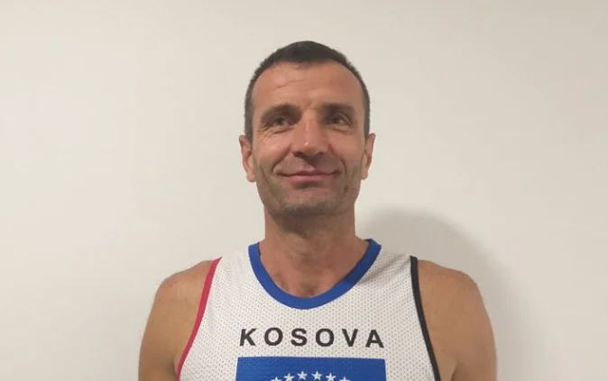 Atleti kosovar vrapon nesër nga Prishtina në Tiranë – i gatshëm për t’i përballuar vështërisitë e vrapimit 275 kilometra