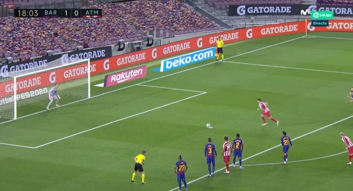 Atletico épenalti insegue la coda di Barcellona
