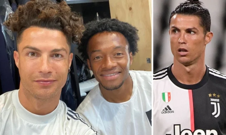 Cristiano Ronaldo folle fan con capelli ricci