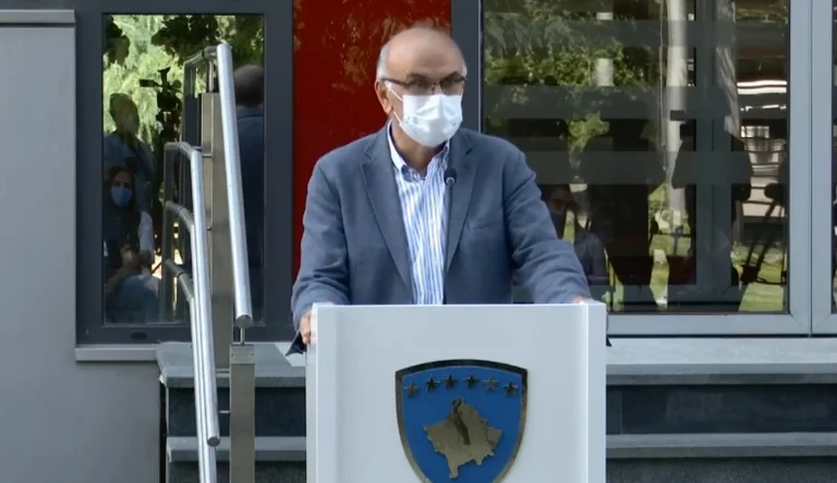 Ramadan zeigt Kosovo Assembly MPs zu testen