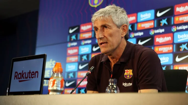 Setien accetta la situazione difficile a Barcellona, ma non divisioni e resa