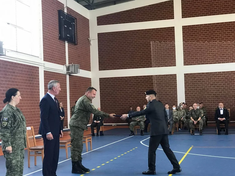 Commandant du KSF : Nous avons l'obligation de servir le pays avec honneur