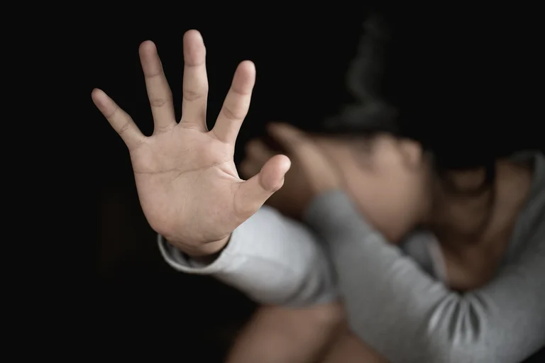 E' stato riferito scomparso, trovato stuprato da una donna a Gjakova.