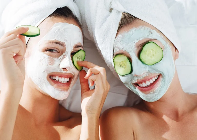La máscara con dos componentes para eliminar la fatiga facial