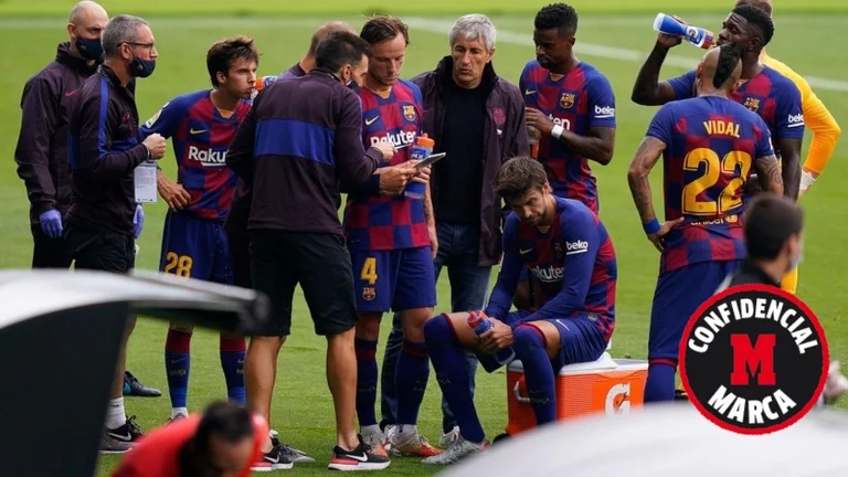 Die getestete Situation in Barcelona, die Spieler gehen gegen Cetien.
