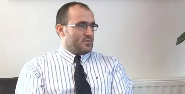 Analyst si dimette come analista causa di divisioni in Kosovo
