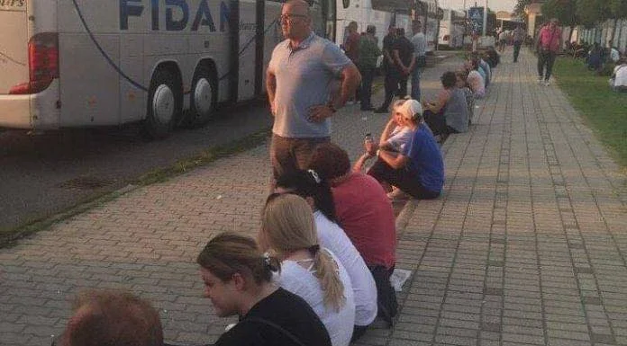 Plus de 1 000 exilés bloqués à la frontière Serbie-Hungari, la Croatie bloque la frontière