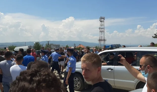 Vidovdan does not pass without incident: Two Serbs repeatedly provoke Kosovo police