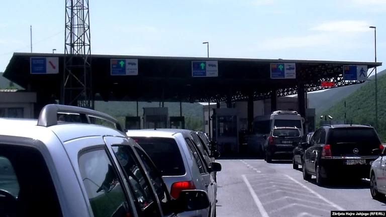 La diaspora continua a pagare l'assicurazione di frontiera per le auto