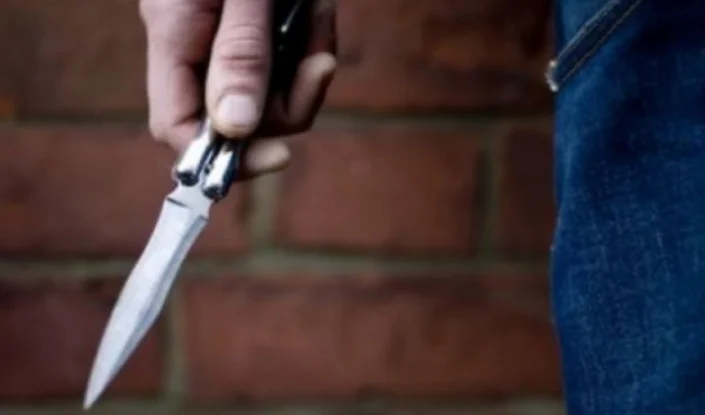 Beating in Prizren: Three down, two on the knife.