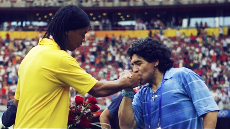 Bombing news from Argentina: Ronaldinho is returning to the Maradona club