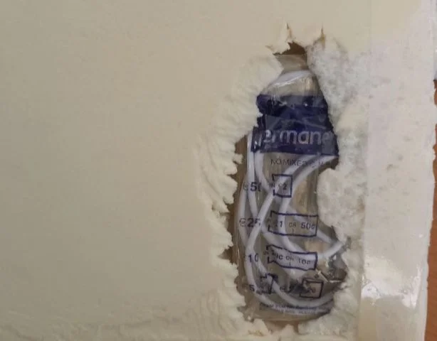 Bastisje in Gjilan Prison is found in a phone in the minifreegorifer brought to the family's detainee