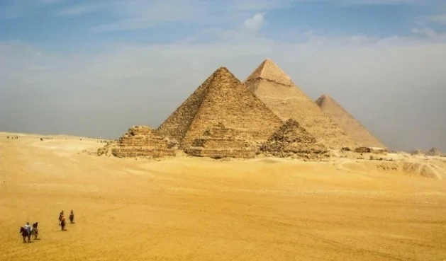L'Egypte paie pour le rétablissement des personnes infectées par COVID-19 pendant les vacances d'été