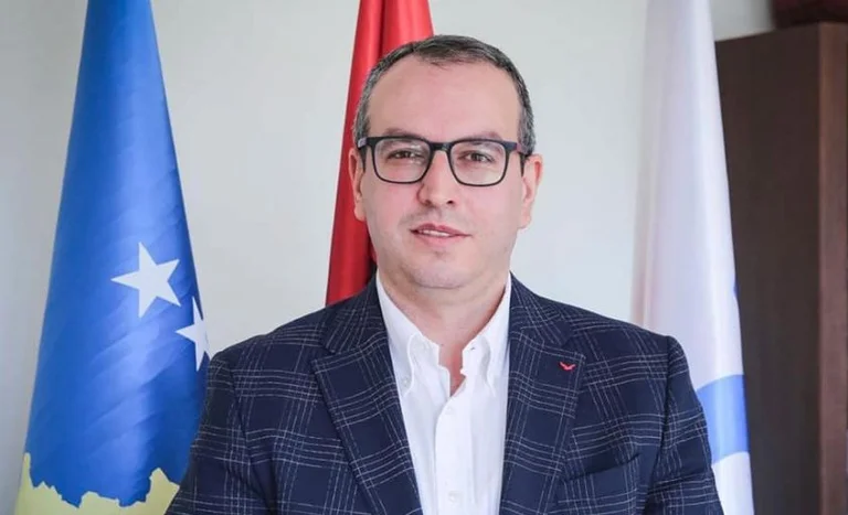 Gjoshi: LDK dhe VV janë të njëjta, të dyja lejuan Serbinë të shkelë sovranitetin e Kosovës
