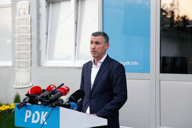 Kadri Veseli: Krimet në Kosovë janë kryer nga serbët, jo nga shqiptarët