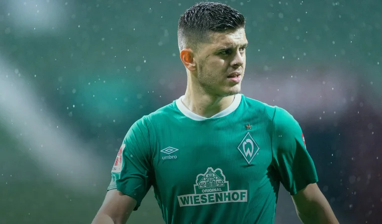 Milot Rasica interrupts half training, hurts ankle