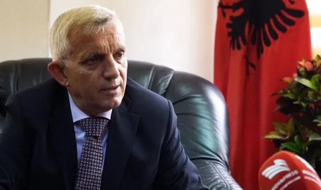 Compagnie aeree del Kosovo - Albania e <x0)