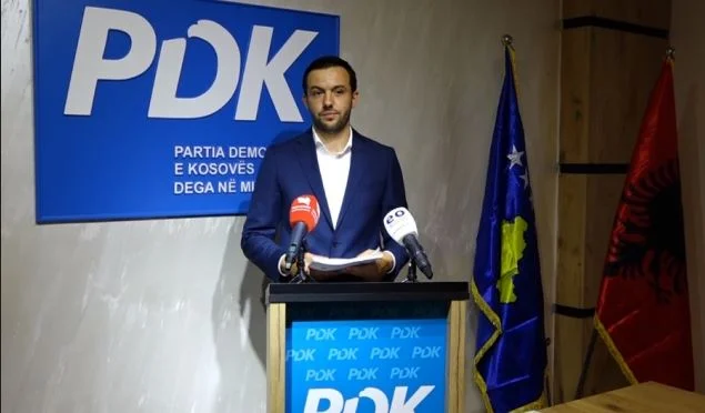 ​PDK në Mitrovicë akuzon Komunën për shkelje ligjore, fton prokurorinë të veprojë