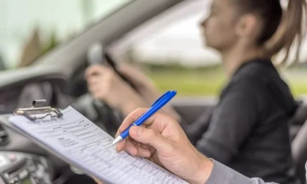 Auto-Shkollat sot në protestë, kërkohet rifillimi i punës