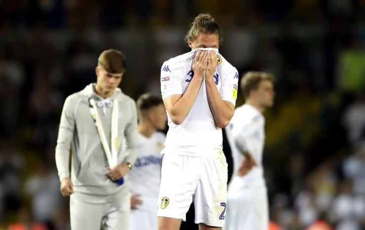 Leeds humb ndeshjen e rëndësishme: Shqetësime të mëdha për ekipin e Bielsas