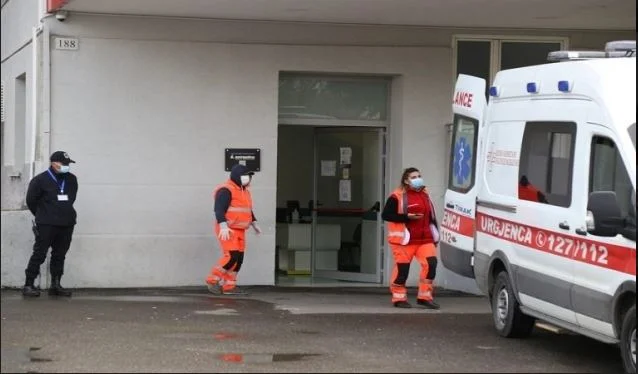 Edhe një viktimë në Shqipëri nga koronavirusi
