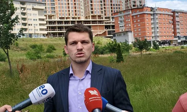 Elshani, PDK: Reagimet e VV për zgjedhjet serbe janë vazhdim i mashtrimit që e bënë në pandemi me Serbinë