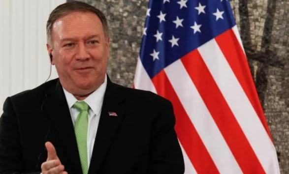 Sekretari amerikan i shtetit uron Hotin